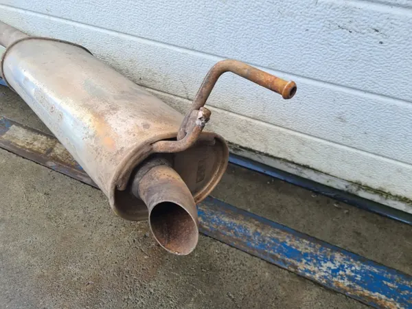 Opel Adam 1.4 Pakoputki vaimennin OEM 13358215 image 5