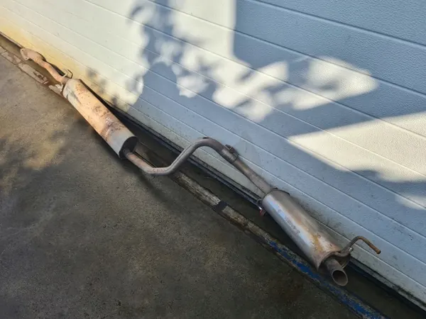 Opel Adam 1.4 Pakoputki vaimennin OEM 13358215 image 6