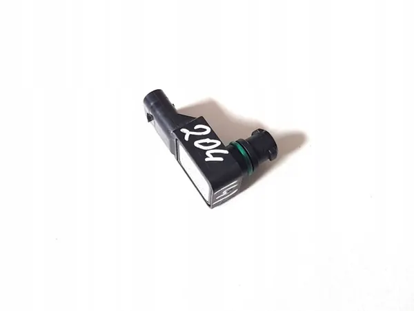 Sensor de Presión Colector OEM A0071530528 Usado image 3