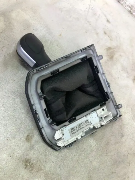 VW Pookknop OEM 5TB713203G voor Touran 2.0L Diesel image 3