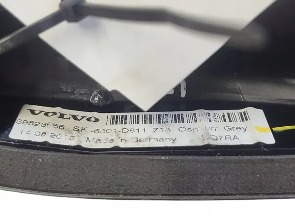 Volvo V40 GPS-Antennenabdeckung OEM 39823966 - Gebraucht image 3