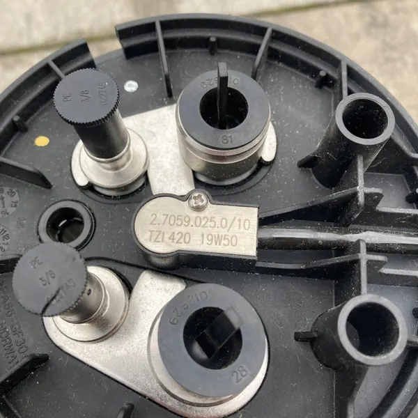 Sensor Nível AdBlue Iveco OEM 2.7059.025.0/10 19W50 image 7