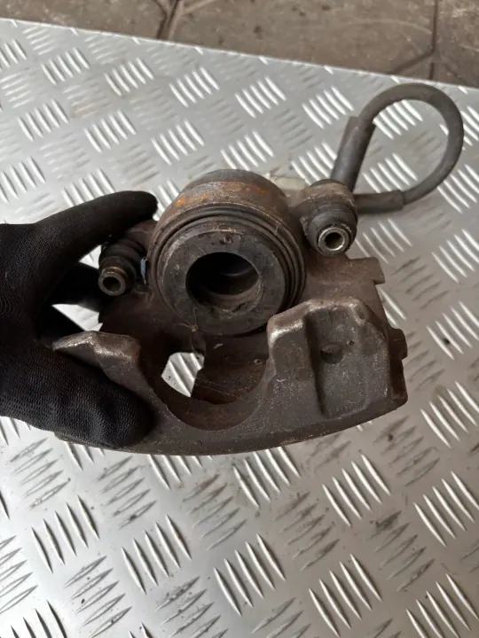 Étrier de frein gauche avant OEM pour Jeep Grand Cherokee image 4