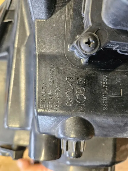 Halogenstrålkastare Vänster Fram OEM 92201-J7500 Kia image 5