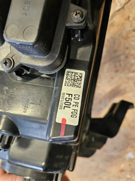 Halogenstrålkastare Vänster Fram OEM 92201-J7500 Kia image 6