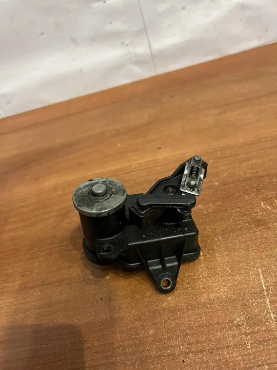 Klepmotor D2713 voor Mercedes-Benz E W211 2004 image 3