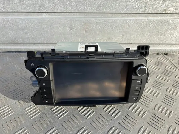 Radio Navigation Toyota Yaris III OEM 86140-0D210 image 2