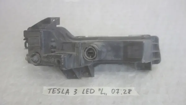 Phares LED Halogène Tesla OEM 1624797-00-A Gauche Avant image 3