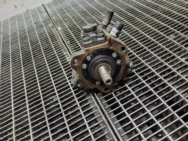 Injectiepomp Opel Insignia A 2.0 CDTI OEM 55574632 image 2