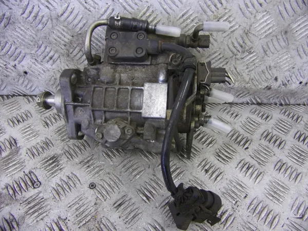 Ruiskutuspumppu VW Passat B5 1.9 TDI 0280130115M image 2