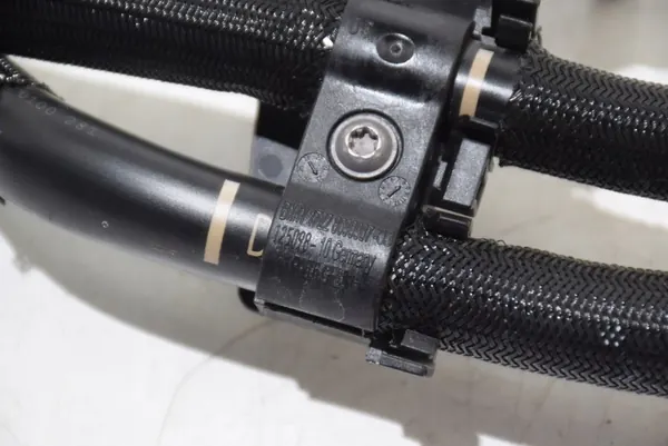 Conduit de refroidissement d'huile OEM 9844560 BMW X5 G05 image 8