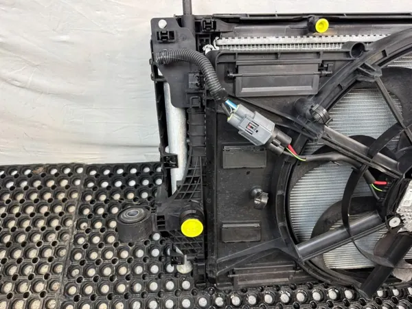 KOMPLET CHŁODNIC CHŁODNICE WENTYLATOR VOLVO XC40 II 2.0B B4 AUTOMAT 2017- image 10