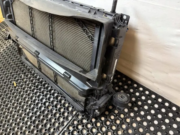 KOMPLET CHŁODNIC CHŁODNICE WENTYLATOR VOLVO XC40 II 2.0B B4 AUTOMAT 2017- image 7