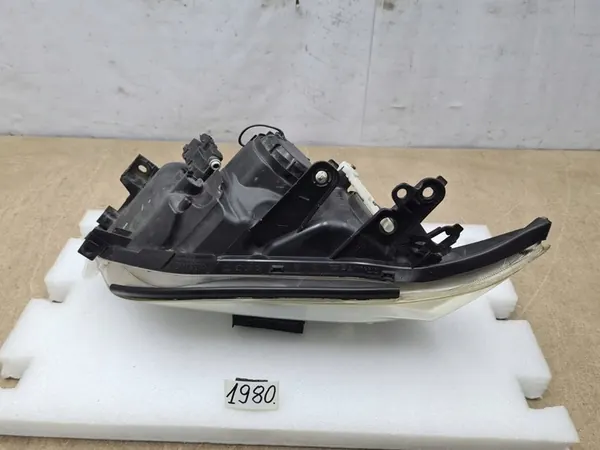 Lámpara Delantera Izquierda TOYOTA RAV4 3 Lift XA30 image 7