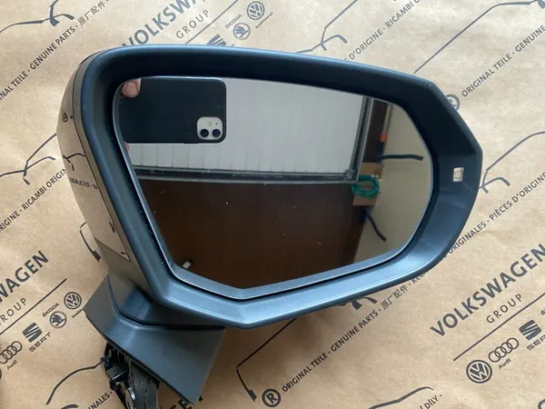AUDI Q3 Oikea Peili LS9R 14 Pin 2020 OEM 83B857410F image 5
