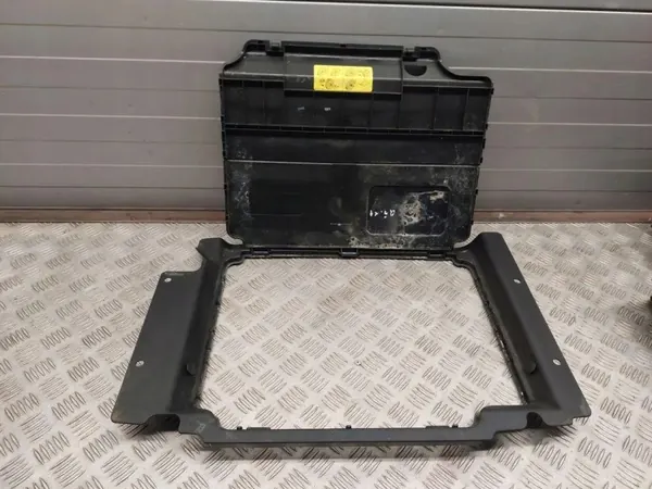 Batterilock OEM 8R0863565B för Audi Q5 3.0L Diesel image 4
