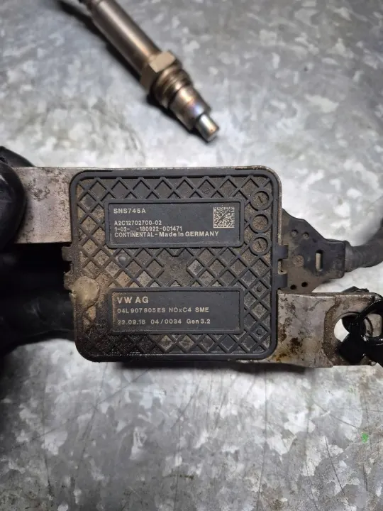Sensor NOx OEM 04L907805ES para Skoda Superb III image 5