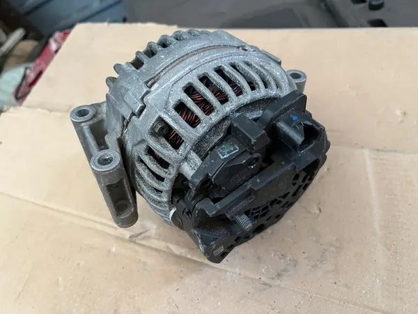 VW AUDI SKODA ALTERNATOR 06H903016L image 2