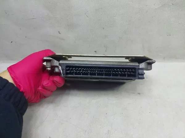 Motorcomputer OEM 0261206215 voor Peugeot 307 1.6 image 3