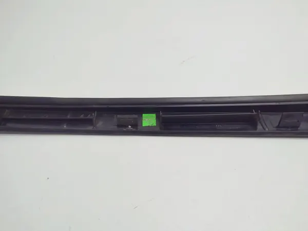 Garniture de fenêtre avant gauche Citroen C5 III X7 OE image 7