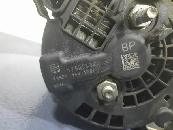 OPEL ASTRA J 1.4T ALTERNATOR 13500582 image 4