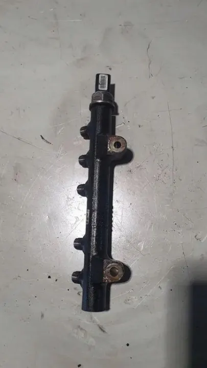 Einspritzschiene OEM 9670076780 für Citroen Peugeot image 2