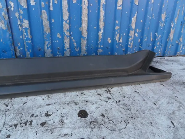 ET76-10154-AD Ford Transit Courier Oikea Etu-Kynnyslevy image 3
