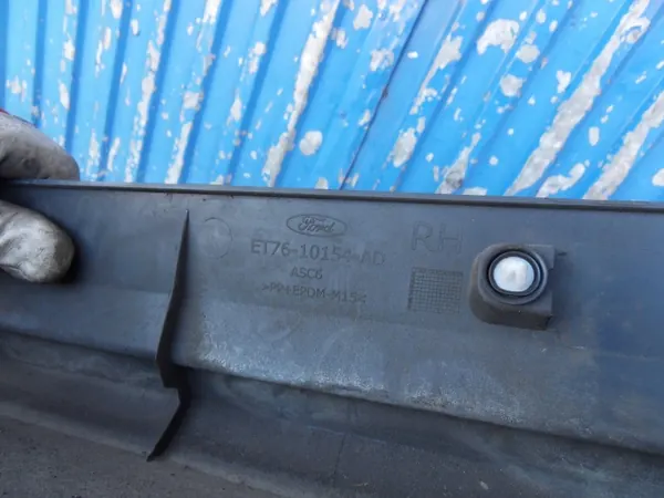 ET76-10154-AD Ford Transit Courier Oikea Etu-Kynnyslevy image 7
