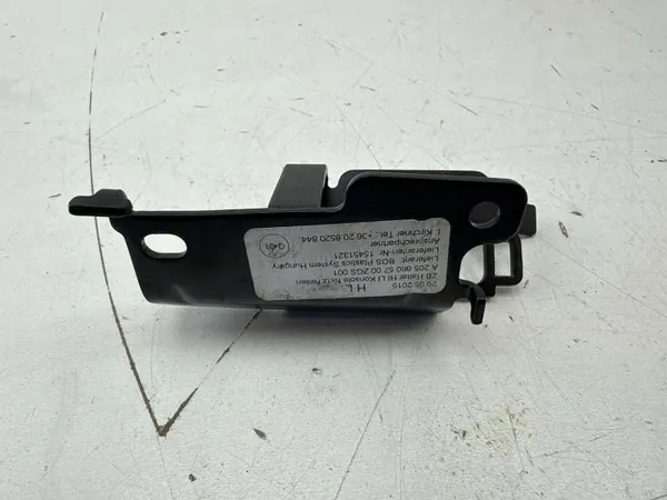 Linke Kofferraumabdeckung Halterung OEM A2058605700 image 4