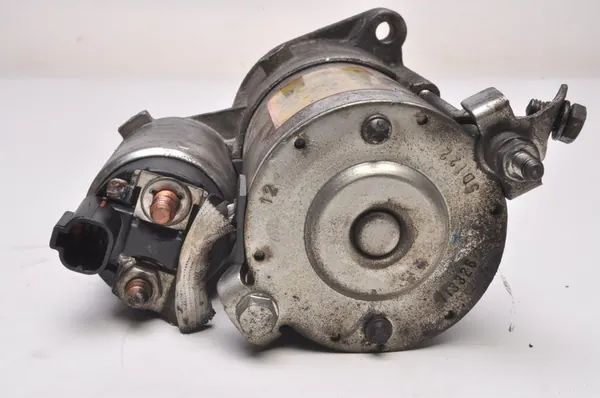 HYUNDAI SONATA V 3.3 Motor de arranque 36100-3C130 image 3