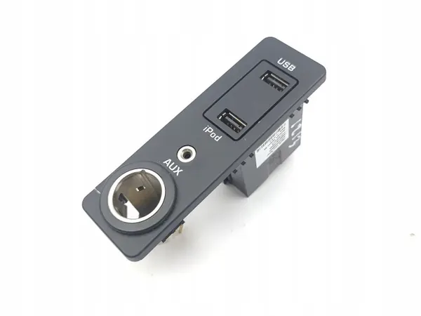 Tomada AUX Land Rover OEM A2C533686900 - Usado image 2