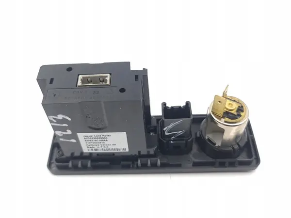Tomada AUX Land Rover OEM A2C533686900 - Usado image 4