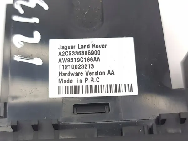 Tomada AUX Land Rover OEM A2C533686900 - Usado image 8