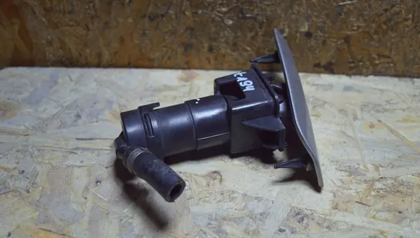 AUDI A6 C6 Left Headlight Washer 4F0955101B image 3