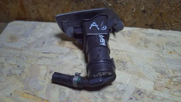 AUDI A6 C6 Left Headlight Washer 4F0955101B image 9