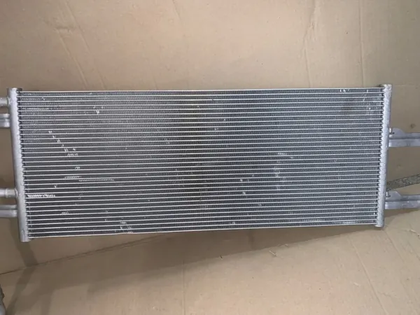 Refroidisseur d'huile BMW d'occasion OEM 8645851 F40 image 4