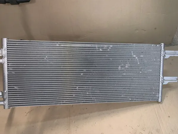 Refroidisseur d'huile BMW d'occasion OEM 8645851 F40 image 5