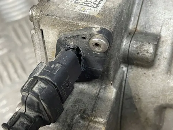 Compresor de aire acondicionado PEUGEOT 308 II 1.6L image 6