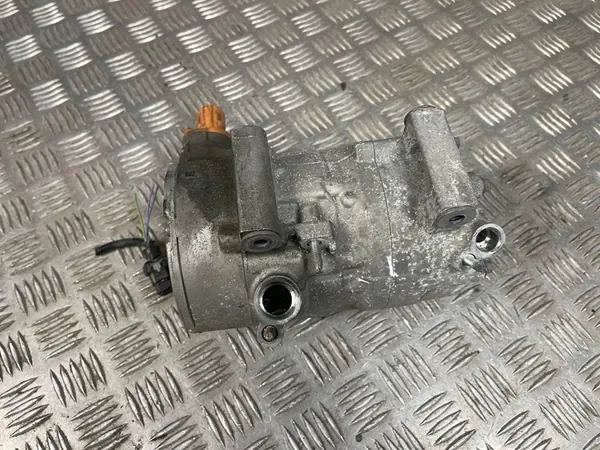 Compresor de aire acondicionado PEUGEOT 308 II 1.6L image 9