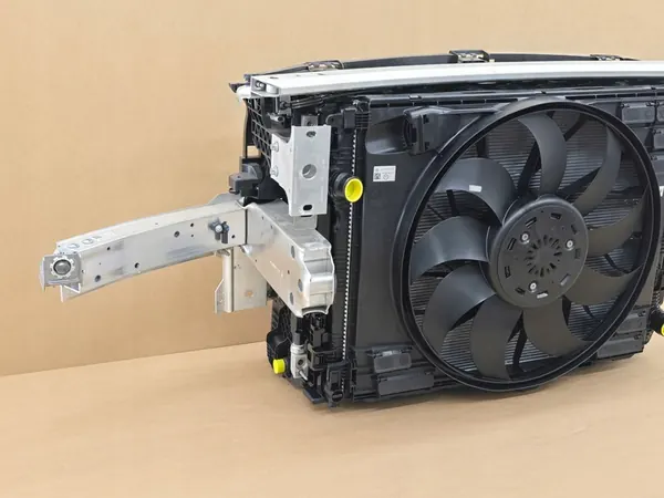 Voorkoeler Mercedes C-Klasse W206 S206 C63 S E Performance image 4