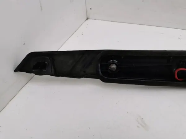 Feu de plaque Jeep Cherokee 2015 OEM 1UT72RXFAB image 5