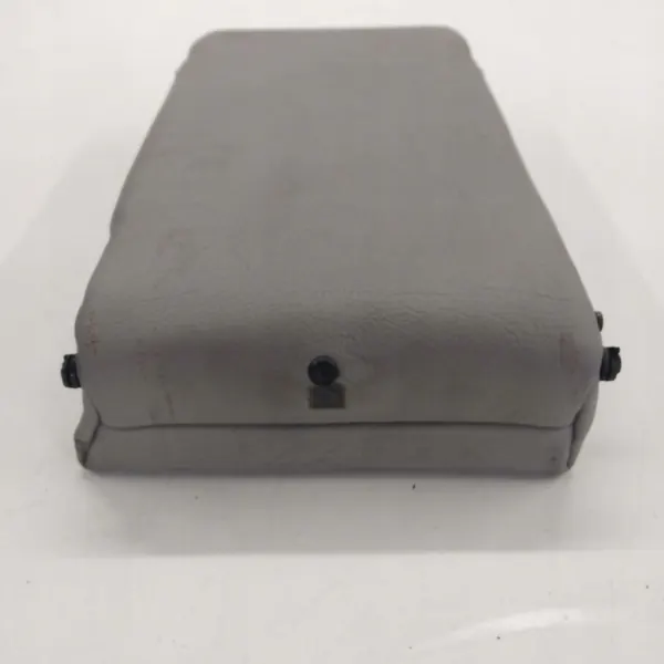 Accoudoir arrière Audi A6 C5 Avant - OEM image 6
