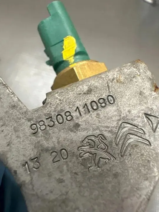 Capteur de niveau de liquide de refroidissement PEUGEOT 508 II 1.6L 2020 image 1