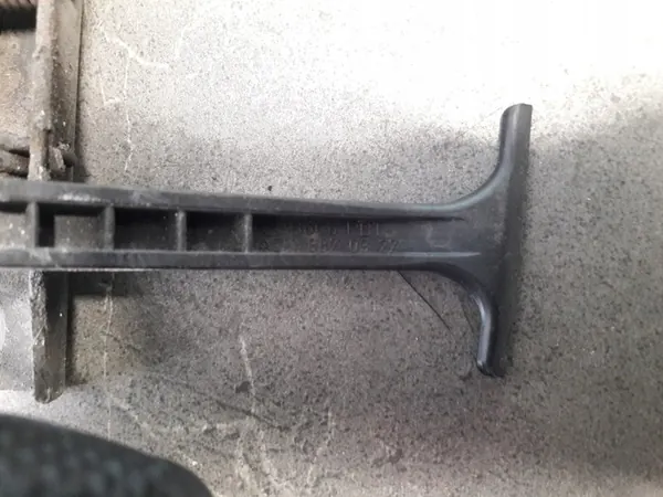 Mercedes W211 Motorhuvslås 2118870327 image 5