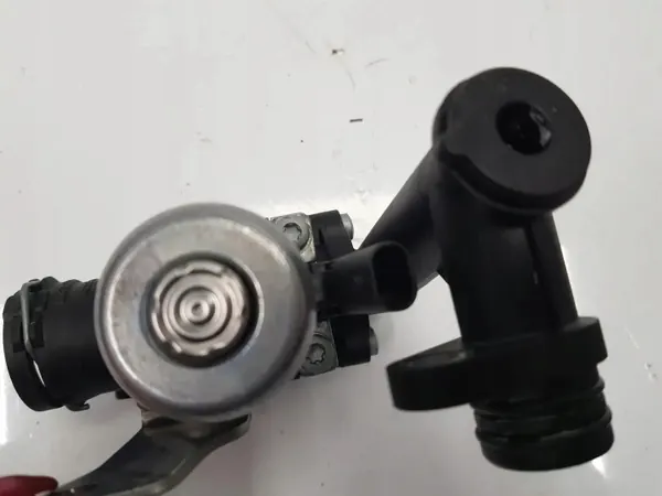 Vattenpumpsventil Termostathus OEM A1772030064 image 3