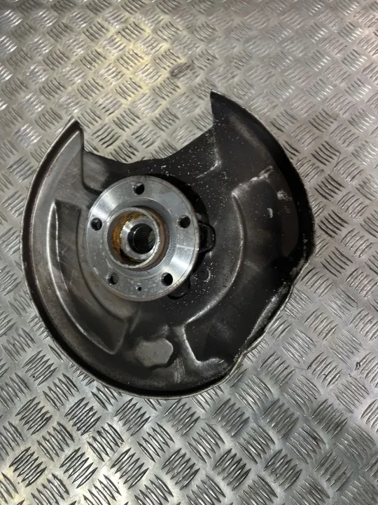 Volvo XC90 2018 Hinterradnabe OEM 31658320 image 3