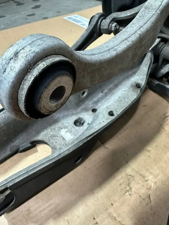 Vänster bakre knuckle, kontrollarm, nav Mercedes SL R230 image 7