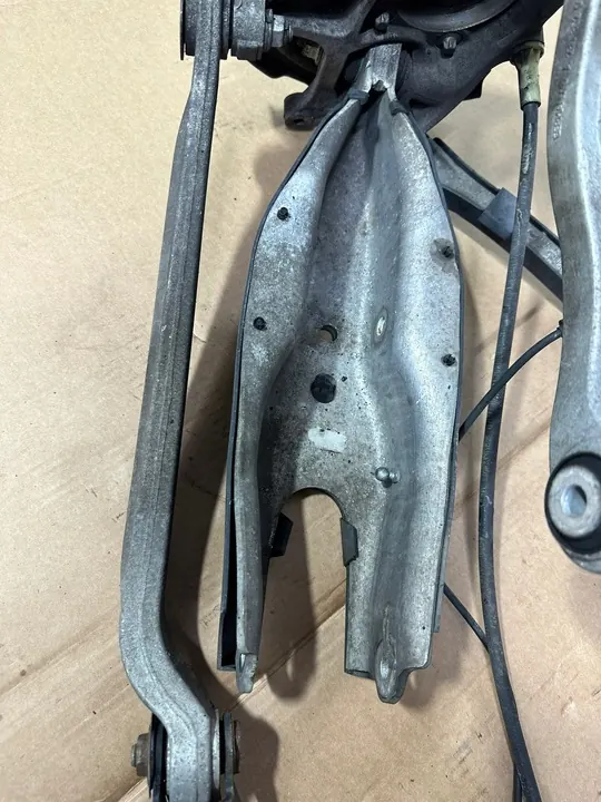 Vänster bakre knuckle, kontrollarm, nav Mercedes SL R230 image 9