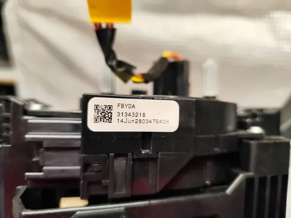 Volvo S60 II 10-18 Kombischalter 31343218 image 8