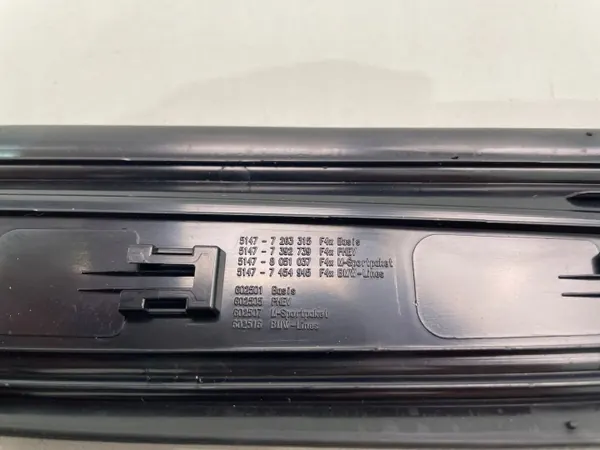 BMW 4 F36 Gran Coupe Garniture de seuil avant OEM 8051037 image 3